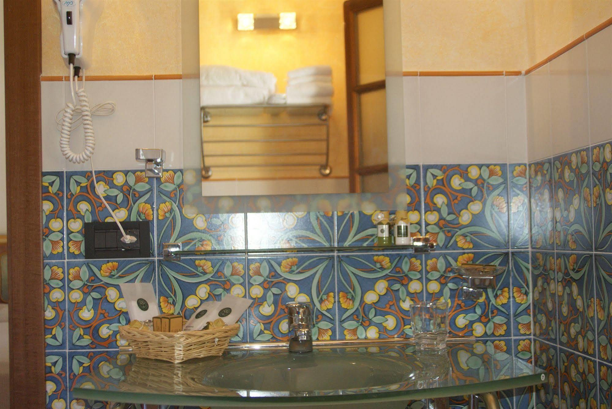Hotel Di Sor Paolo San Casciano in Val di Pesa Luaran gambar